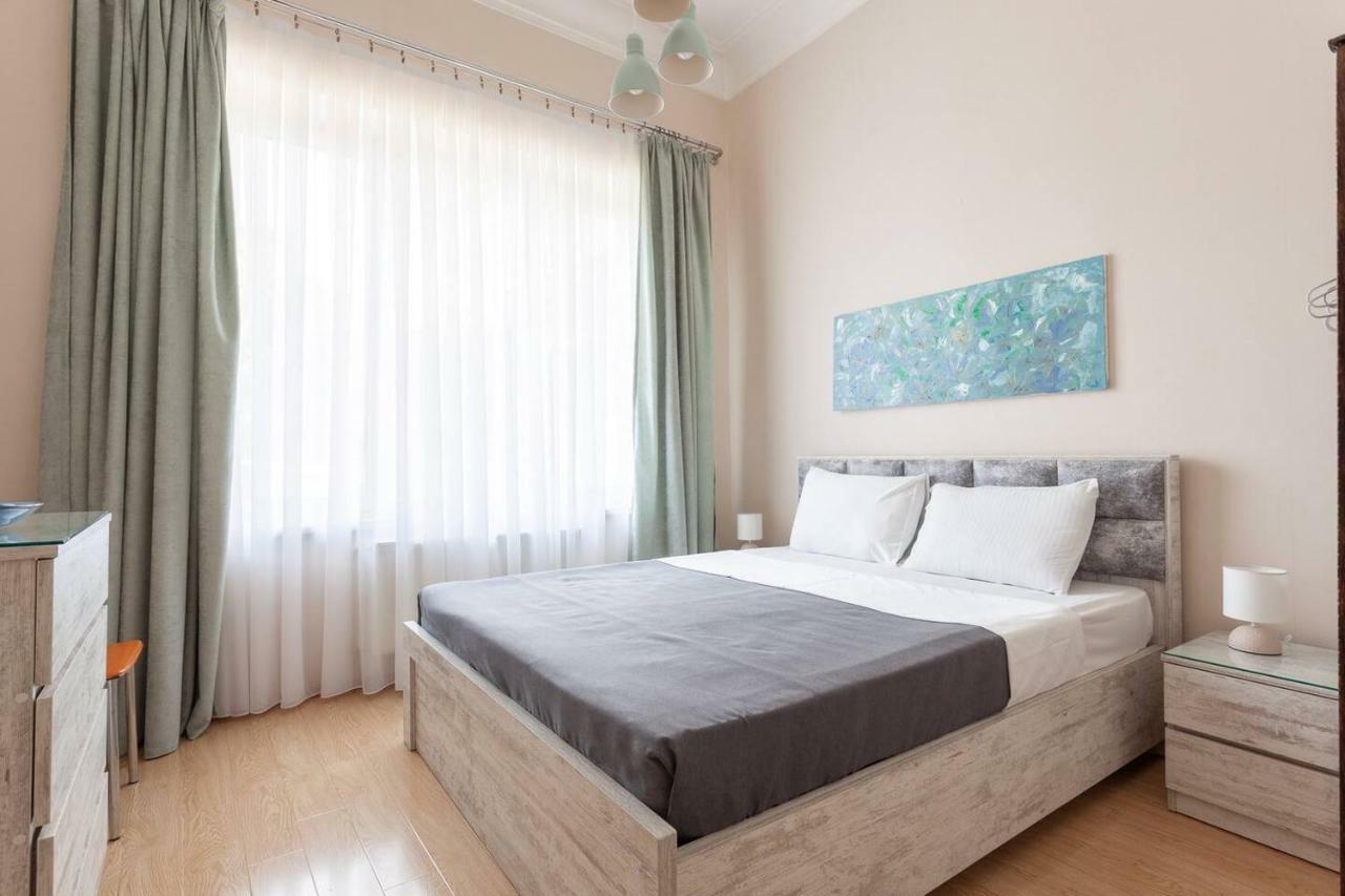 Wehost Apartment On A Colorful Street Тбілісі Екстер'єр фото